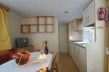 Pineta Sul Mare Camping Village منتزه العطل تْشيزيناتيكو