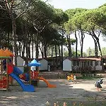 Pineta Sul Mare Village 2*