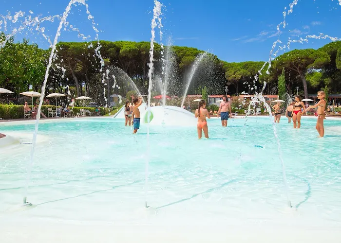 منتزه العطل Pineta Sul Mare Camping Village 2*